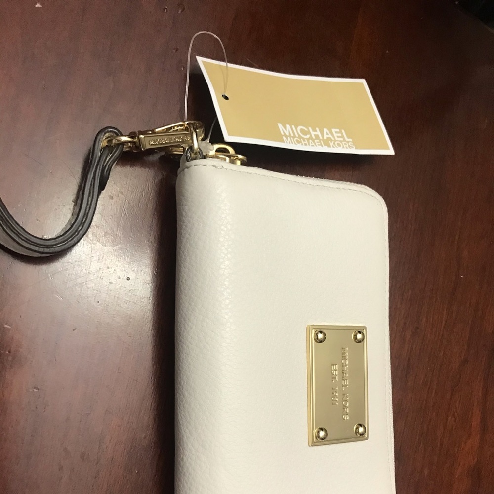 Wristlet - Picture 2 of 2